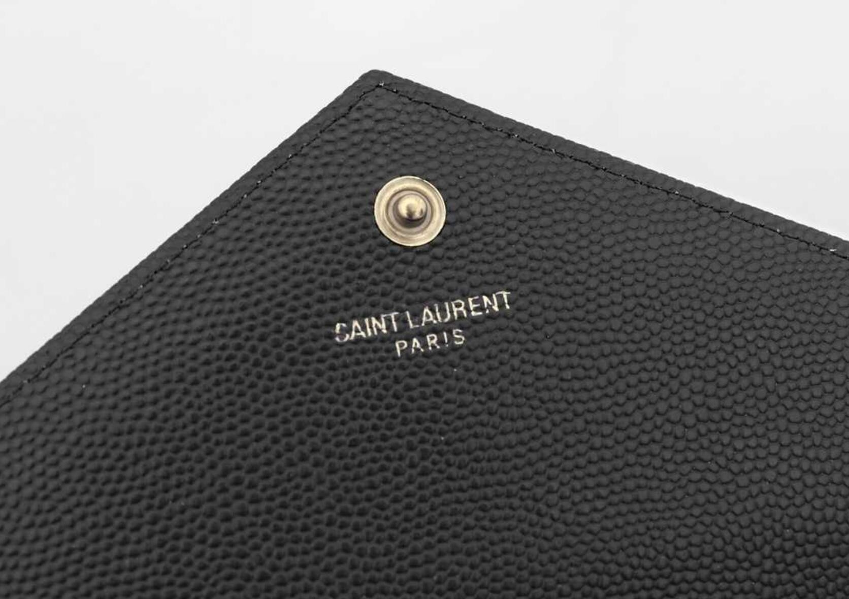 CASSANDRE SAINT LAURENT MATELASSÉ ENVELOPE CHAIN WALLET IN GRAIN DE POUDRE EMBOSSED LEATHER