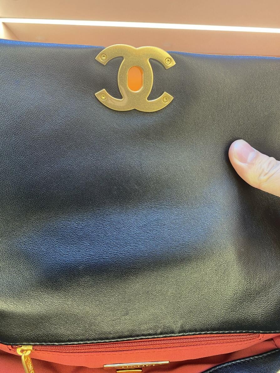 CHANEL 19 Small Flap Bag In Black Lambskin Golden Buckle